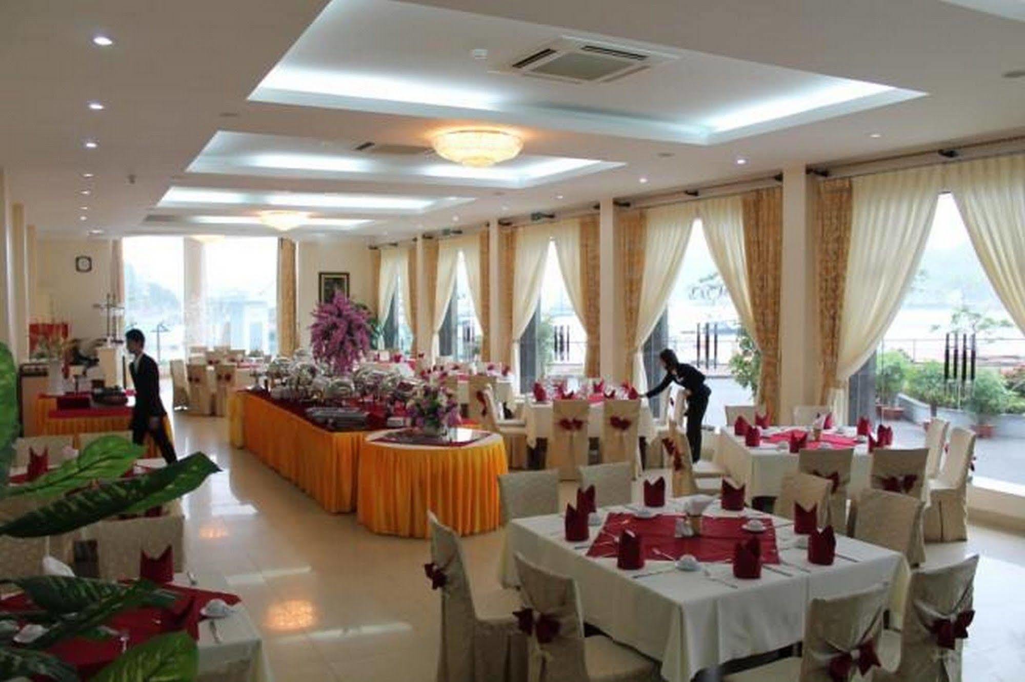Hung Long Harbour Hotel Cat Ba Dong Khe Sau Kültér fotó